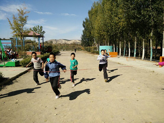 齐鲁武校小学部趣味运动会圆满结束