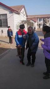 2015年2月1日金山镇敬老院慰问活动